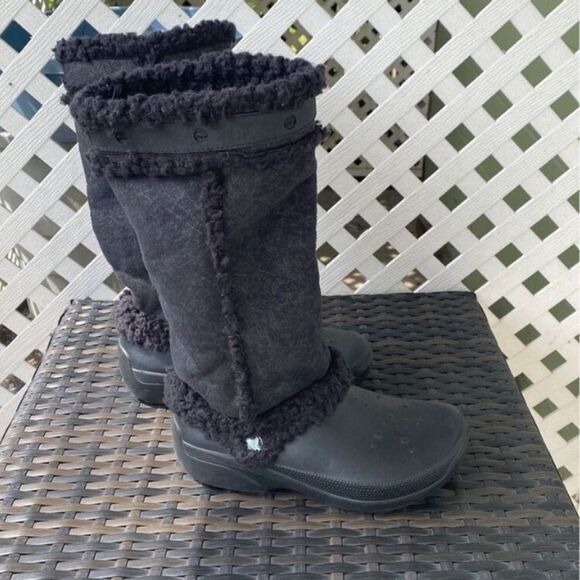 Crocs boots women’s size 7 - Picture 1 of 4